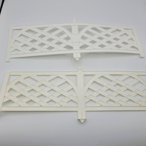 1995 Barbie Pretty N Pink House Deck Lattice Replacement Part Set of 2 - Picture 1 of 4
